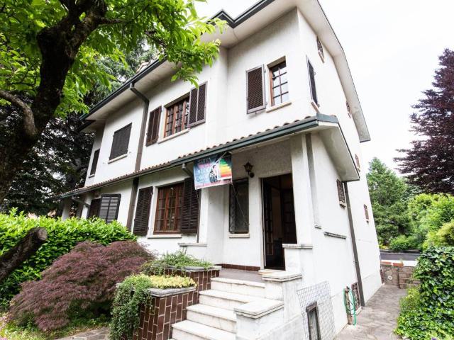Villa Indipendente in vendita a Zona Omogenea Milano Nord, Cusano Milanino