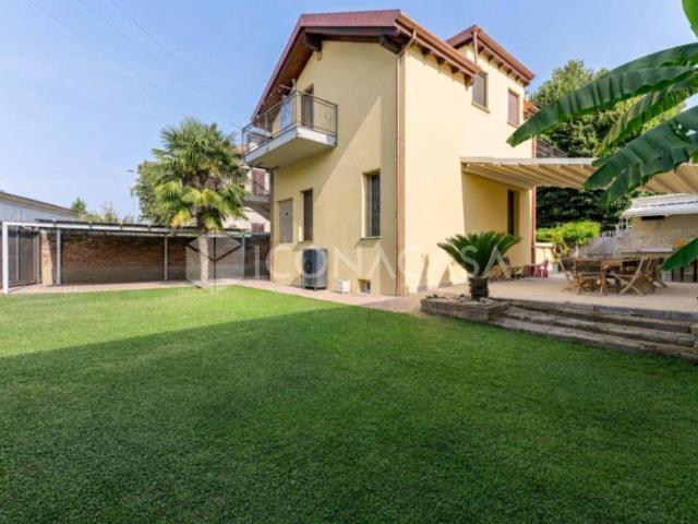 Villa Indipendente in vendita a Zona Omogenea Milano Nord, Cinisello Balsamo