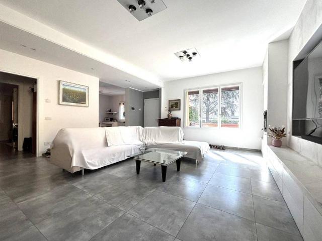 Villa Indipendente in vendita a Zona Omogenea Milano Nord, Cinisello Balsamo