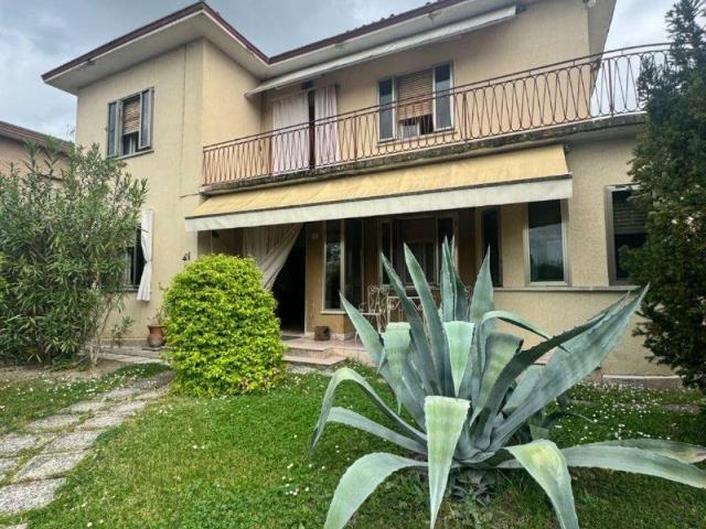Villa Indipendente in vendita a Cinto Caomaggiore, Veneto