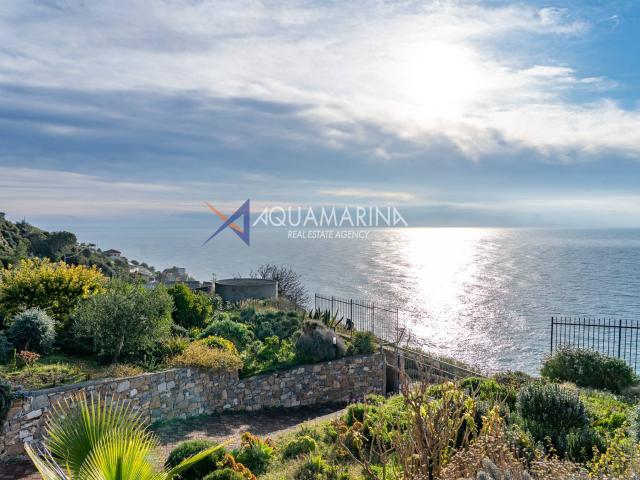 Villa Indipendente in vendita a Cipressa, Liguria