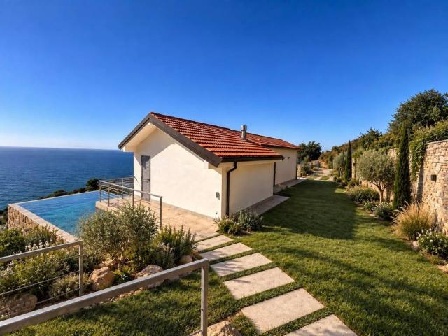 Villa Indipendente in vendita a Piani-Ciapin, Cipressa