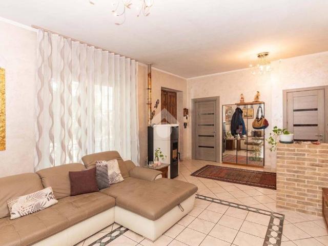 Villa Indipendente in vendita a Località Battitore, Piemonte