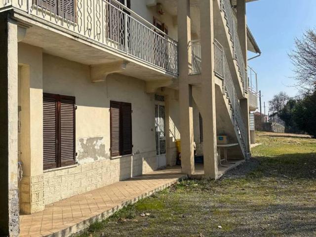 Villa Indipendente in vendita a Colombari, Piemonte