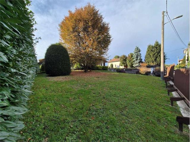 Villa Indipendente in vendita a Cirimido, Lombardia