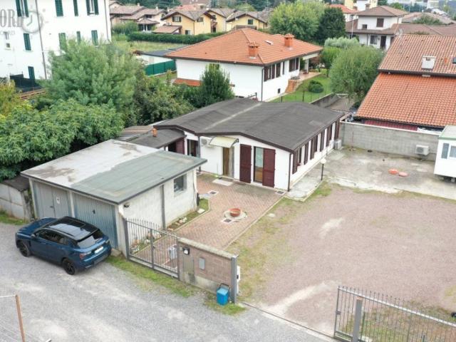 Villa Indipendente in vendita a Cirimido, Lombardia