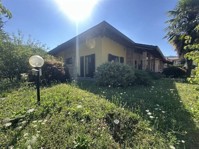 Villa Indipendente in vendita a Villasola, Cisano Bergamasco
