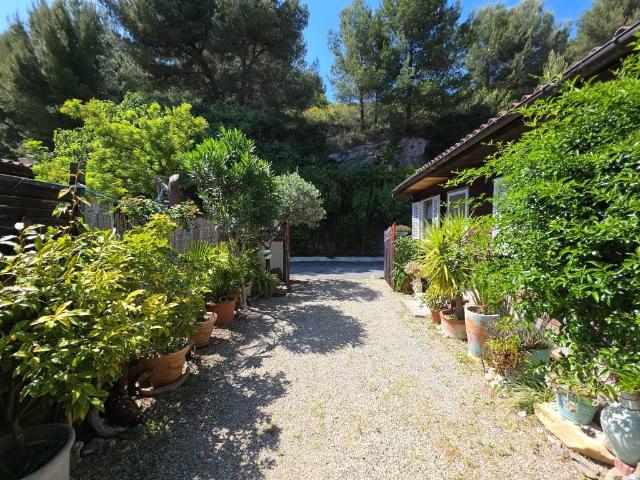 Villa Indipendente in vendita a Cisano Sul Neva, Liguria