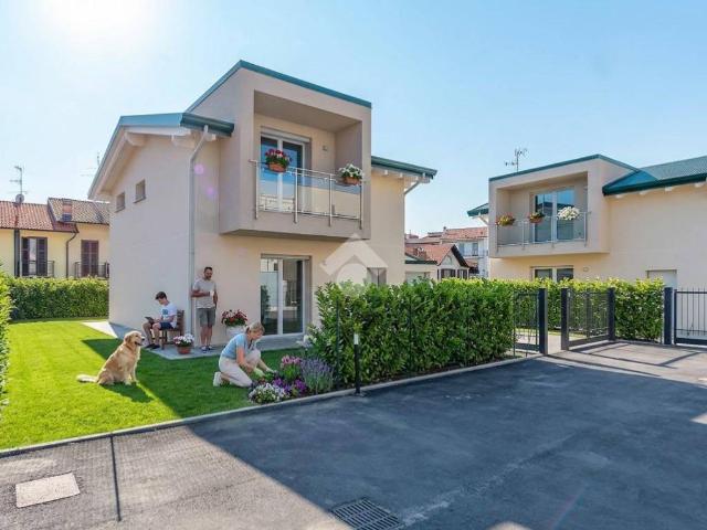 Villa Indipendente in vendita a Cislago, Lombardia