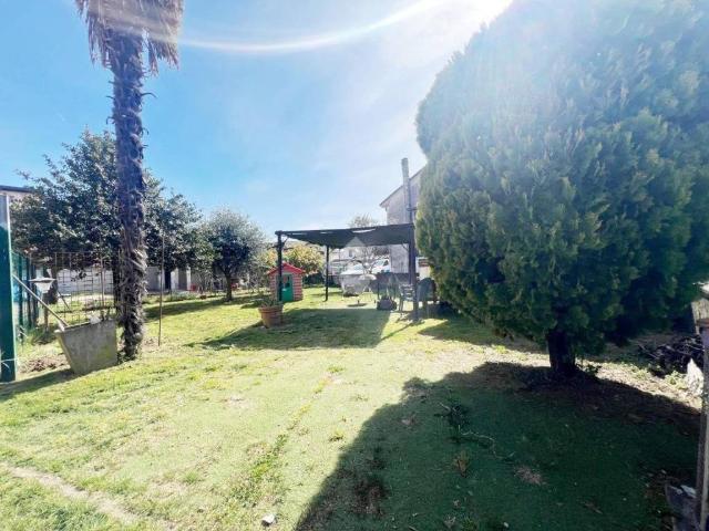 Villa Indipendente in vendita a Cislago, Lombardia