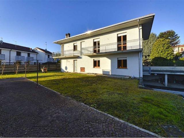 Villa Indipendente in vendita a Cislago, Lombardia
