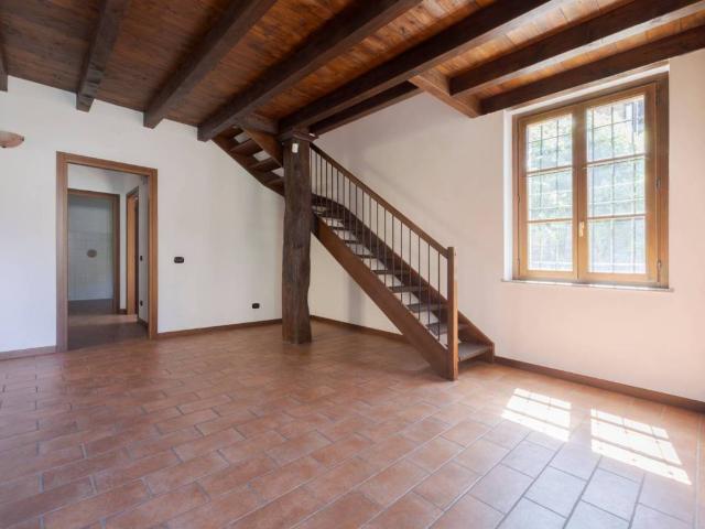 Villa Indipendente in vendita a Cislago, Lombardia