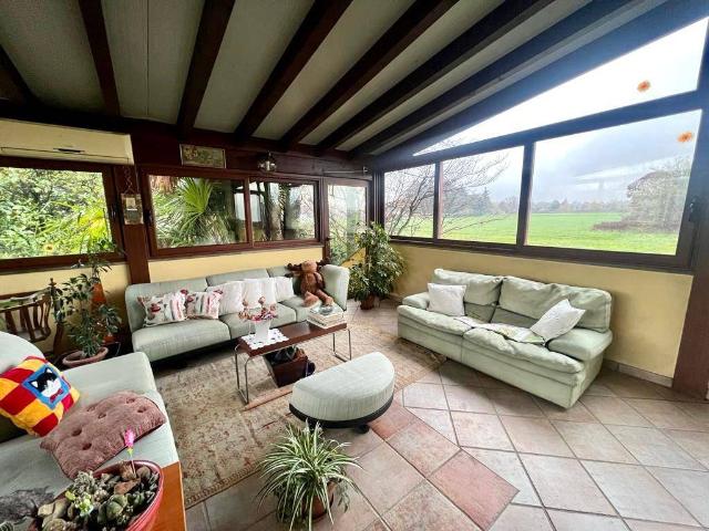 Villa Indipendente in vendita a Cislago, Lombardia