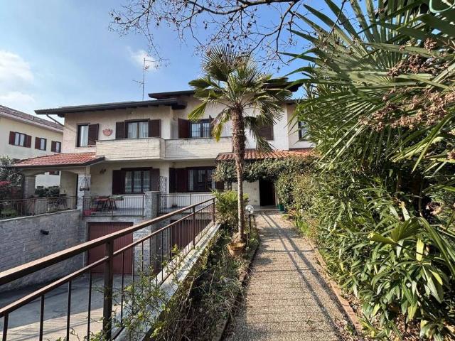 Villa Indipendente in vendita a Cislago, Lombardia