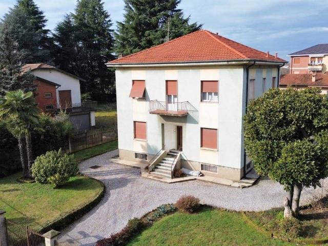 Villa Indipendente in vendita a Cislago, Lombardia