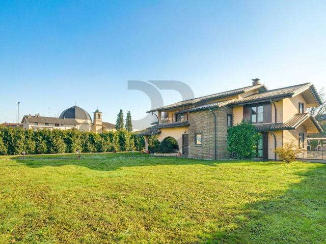 Villa Indipendente in vendita a Cislago, Lombardia