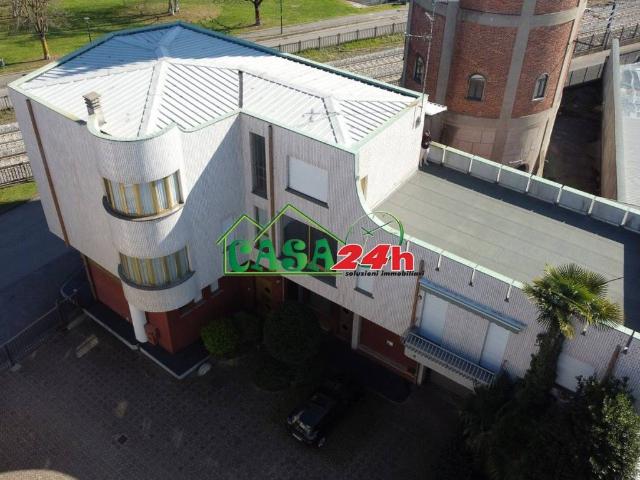 Villa Indipendente in vendita a Cislago, Lombardia