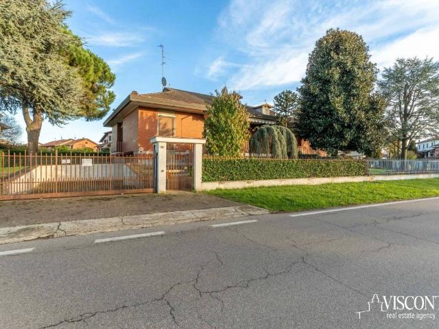 Villa Indipendente in vendita a Cisliano, Lombardia