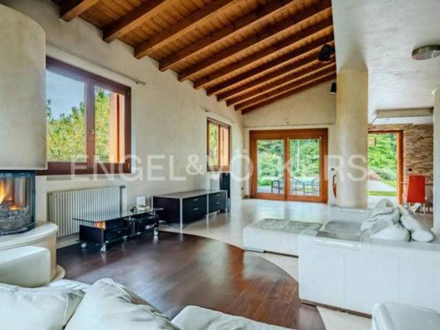 Villa Indipendente in vendita a Cison Di Valmarino, Veneto