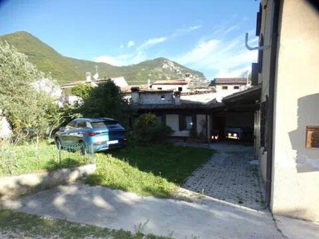 Villa Indipendente in vendita a Cison Di Valmarino, Veneto