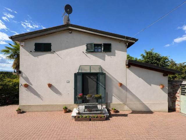 Villa Indipendente in vendita a Piemonte, Asti