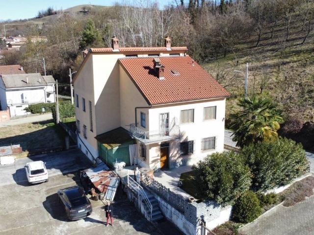 Villa Indipendente in vendita a Piemonte, Asti