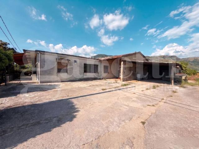 Villa Indipendente in vendita a Cisterna Di Latina, Lazio