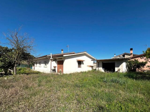 Villa Indipendente in vendita a Castelverde, Cisterna Di Latina