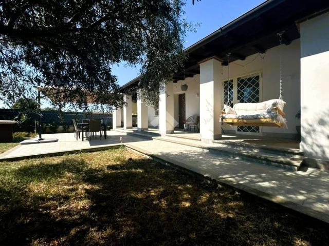 Villa Indipendente in vendita a Cisterna di Latina, Latina