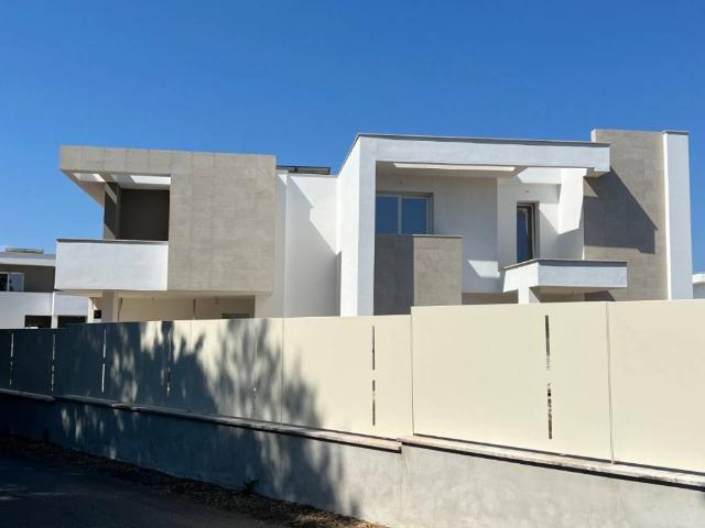 Villa Indipendente in vendita a Cisterna Di Latina, Lazio