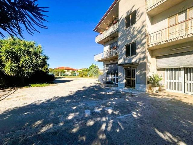 Villa Indipendente in vendita a Franceschetti, Cisterna di Latina