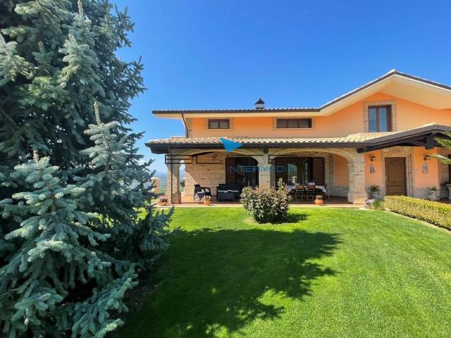 Villa Indipendente in vendita a Colle di Sale, Città Sant'angelo