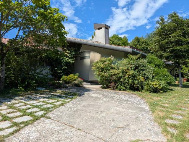 Villa Indipendente in vendita a San Leo Bastia, Umbria