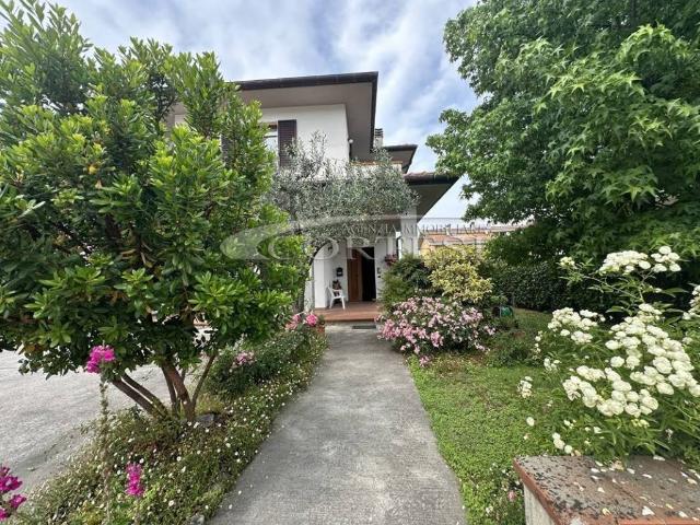 Villa Indipendente in vendita a San Leo Bastia, Umbria
