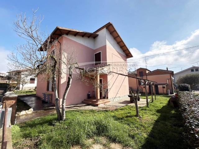 Villa Indipendente in vendita a San Leo Bastia, Umbria