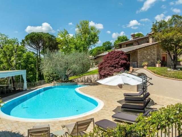 Casa in vendita a San Leo Bastia, Umbria