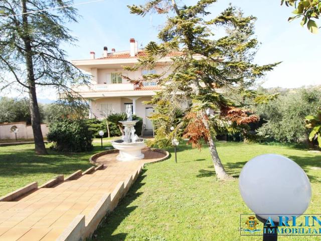 Villa Indipendente in vendita a Piano della Cona, Città Sant'angelo