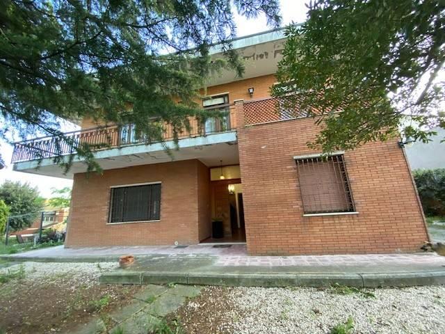 Villa Indipendente in vendita a Città Sant'angelo, Abruzzo