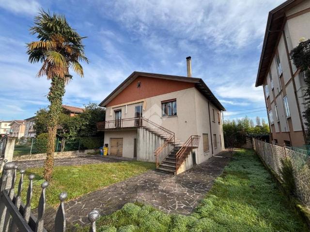 Villa Indipendente in vendita a Cittadella, Veneto