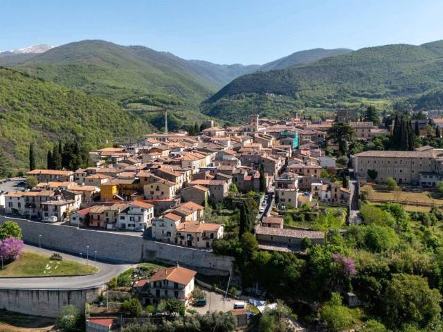 Villa Indipendente in vendita a Cittaducale, Lazio