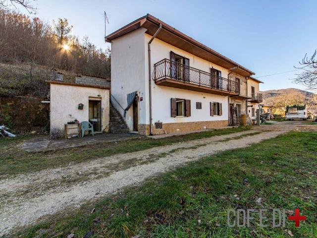 Villa Indipendente in vendita a Cittaducale, Lazio