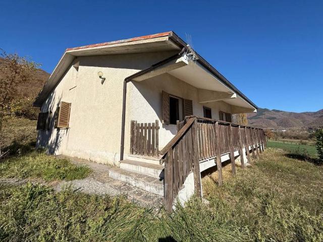 Villa Indipendente in vendita a Cittareale, Lazio