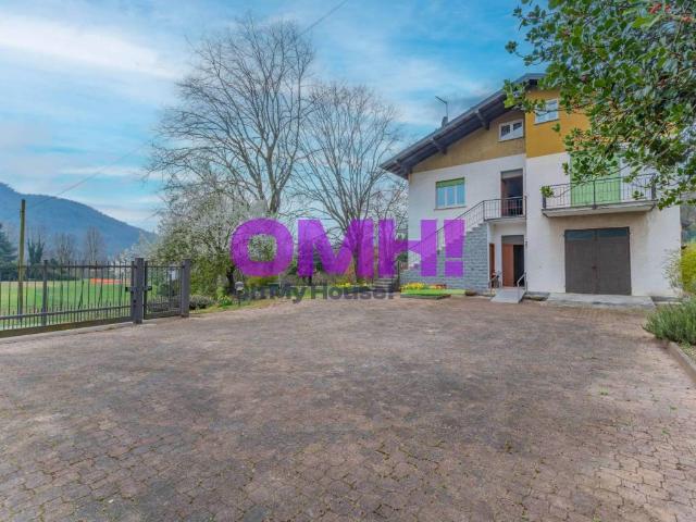 Villa Indipendente in vendita a Cittiglio, Varese
