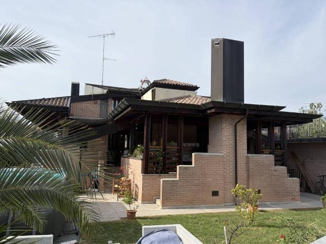 Villa Indipendente in vendita a Borgo di Ponte, Cividale del Friuli