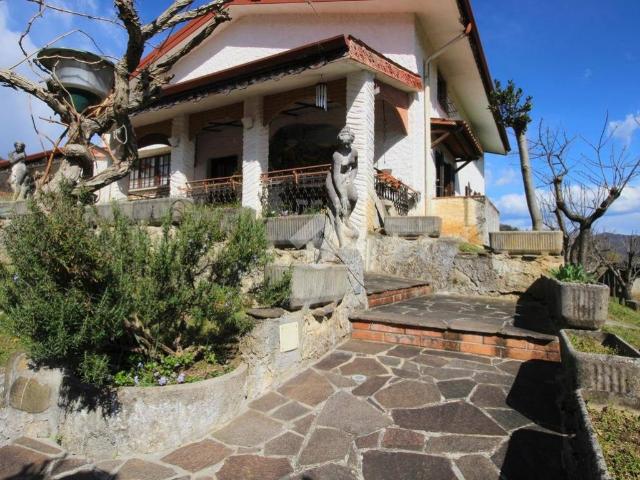 Villa Indipendente in vendita a Borgo San Domenico, Cividale Del Friuli