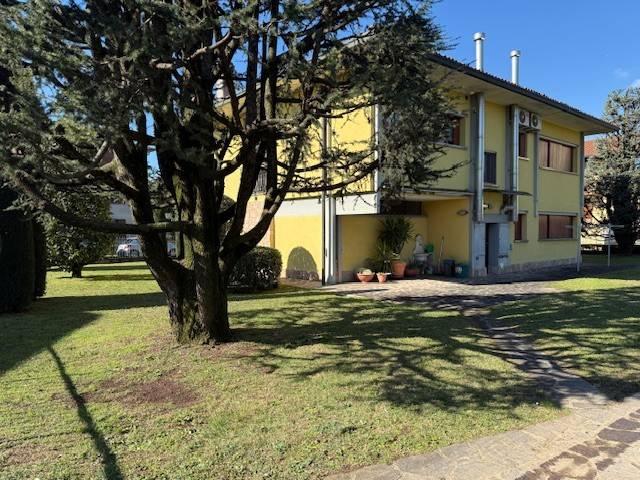 Villa Indipendente in vendita a Cividate Al Piano, Lombardia