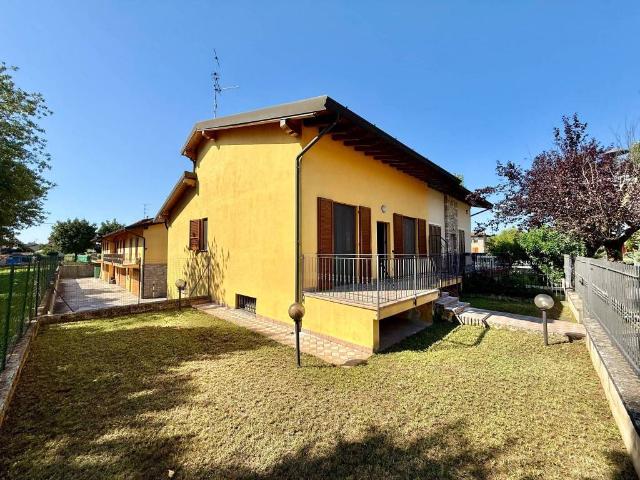 Villa Indipendente in vendita a Cividate al Piano, Bergamo
