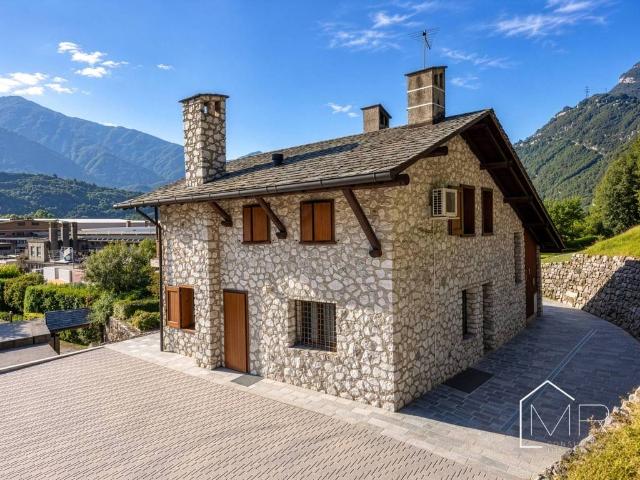 Villa Indipendente in vendita a Borgo Olcese, Cividate Camuno