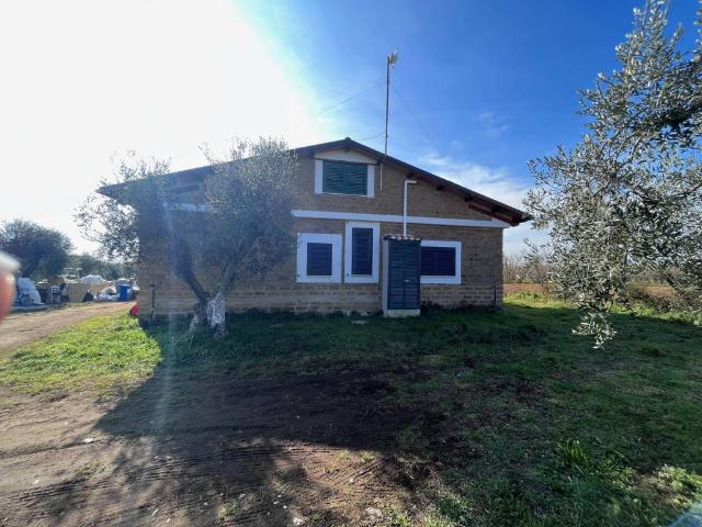 Villa Indipendente in vendita a Civita Castellana, Lazio