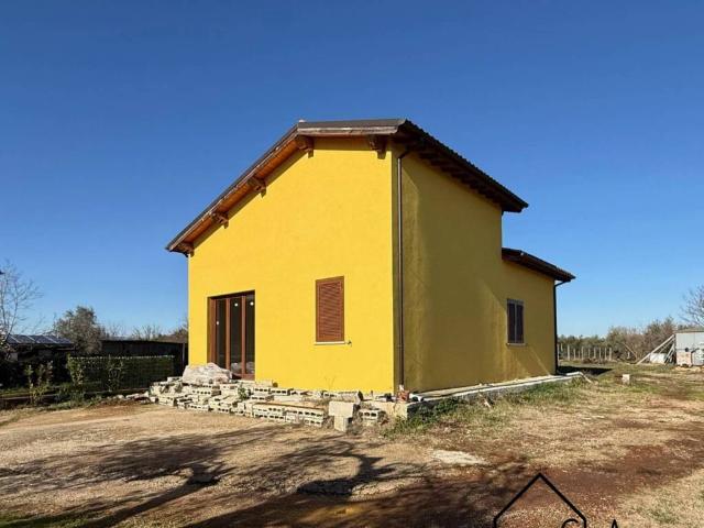 Villa Indipendente in vendita a Civita Castellana, Lazio